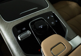 Подержанный автомобиль Jaecoo J8 2024 года (20 фото)