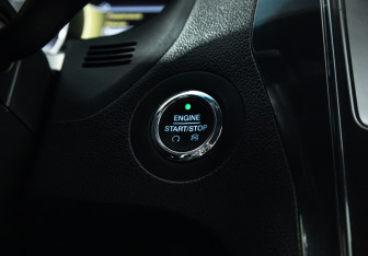 Подержанный автомобиль Ford Explorer 2018 года (19 фото)