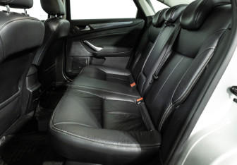 Подержанный автомобиль Ford Mondeo Sedan 2011 года (9 фото)