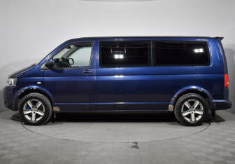 Подержанный автомобиль Volkswagen Caravelle 2011 года (8 фото)