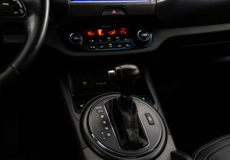 Подержанный автомобиль Kia Sportage 2011 года (13 фото)