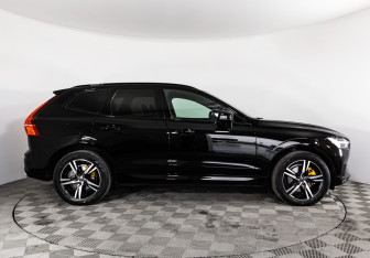 Подержанный автомобиль Volvo XC60 2019 года (5 фото)