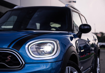 Подержанный автомобиль MINI Countryman 2018 года (2 фото)