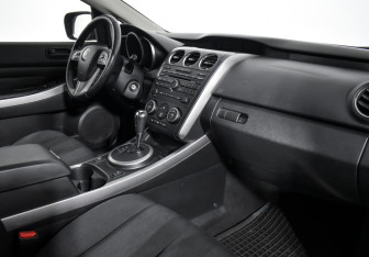 Подержанный автомобиль Mazda CX-7 2011 года (13 фото)