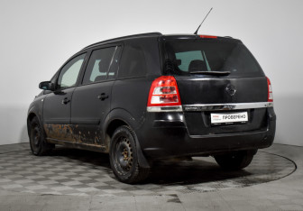 Подержанный автомобиль Opel Zafira Compactvan 2008 года (7 фото)
