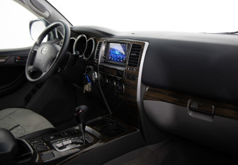 Подержанный автомобиль Toyota 4Runner 2009 года (11 фото)