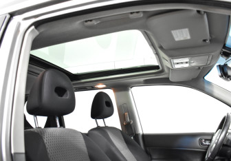 Подержанный автомобиль Nissan X-Trail 2010 года (18 фото)