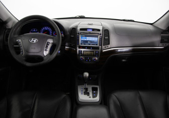 Подержанный автомобиль Hyundai Santa Fe 2011 года (9 фото)