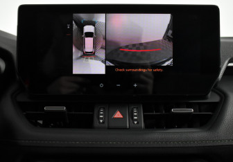 Подержанный автомобиль Toyota RAV4 2024 года (17 фото)