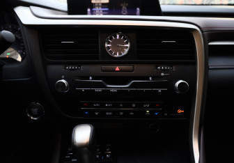 Подержанный автомобиль Lexus RX 2016 года (14 фото)