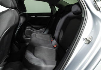 Подержанный автомобиль Audi A3 Sedan 2018 года (10 фото)