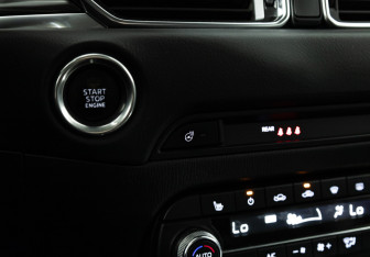 Подержанный автомобиль Mazda CX-5 2021 года (18 фото)