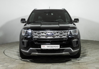 Подержанный автомобиль Ford Explorer 2019 года (2 фото)