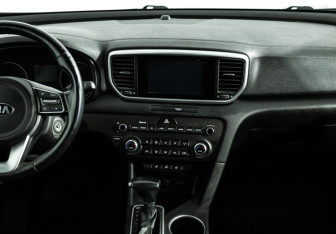 Подержанный автомобиль Kia Sportage 2020 года (14 фото)