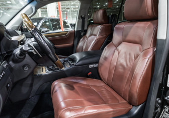 Подержанный автомобиль Lexus LX 2016 года (17 фото)