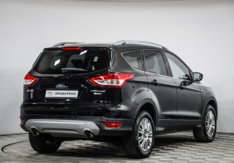 Подержанный автомобиль Ford Kuga 2016 года (5 фото)