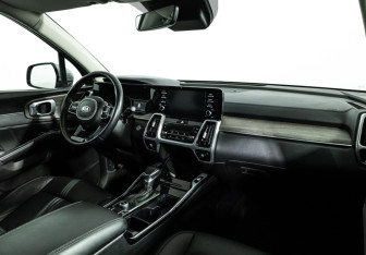 Подержанный автомобиль Kia Sorento 2020 года (9 фото)