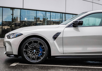 Подержанный автомобиль BMW M4 Coupe 2024 года (3 фото)