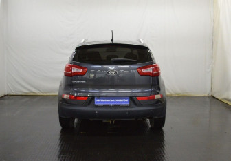 Подержанный автомобиль Kia Sportage 2012 года (6 фото)
