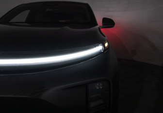 Подержанный автомобиль LiXiang L7 2024 года (32 фото)