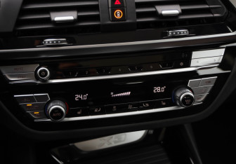 Подержанный автомобиль BMW X3 2020 года (20 фото)