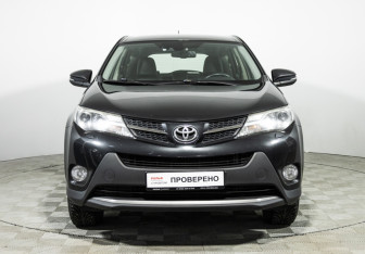 Подержанный автомобиль Toyota RAV4 2013 года (2 фото)