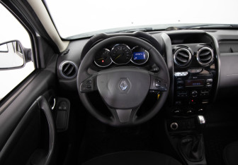 Подержанный автомобиль Renault Duster 2018 года (10 фото)