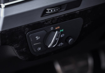 Подержанный автомобиль Audi Q7 2019 года (24 фото)