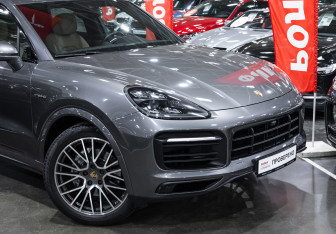 Подержанный автомобиль Porsche Cayenne 2020 года (8 фото)