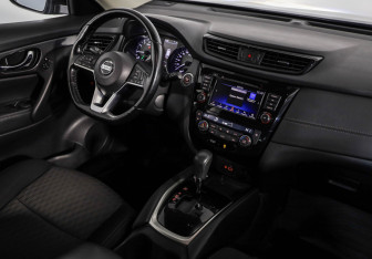 Подержанный автомобиль Nissan X-Trail 2020 года (9 фото)