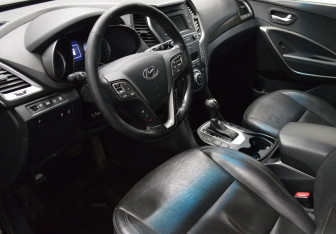 Подержанный автомобиль Hyundai Santa Fe 2015 года (10 фото)