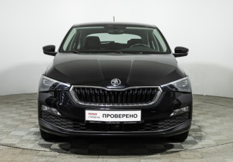Подержанный автомобиль Skoda Rapid Liftback 2021 года (2 фото)