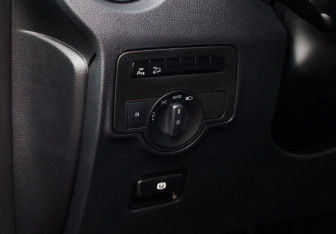 Подержанный автомобиль Mercedes-Benz Vito 2016 года (18 фото)