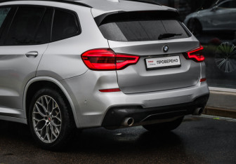 Подержанный автомобиль BMW X3 2019 года (12 фото)