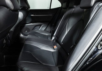 Подержанный автомобиль Toyota Camry Sedan 2020 года (10 фото)