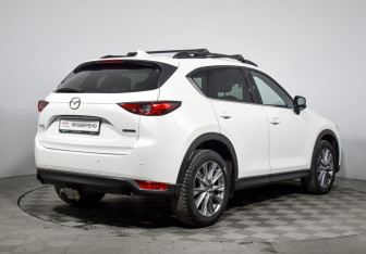 Подержанный автомобиль Mazda CX-5 2020 года (5 фото)
