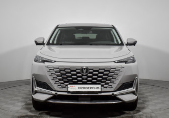 Подержанный автомобиль Changan UNI-K 2023 года (2 фото)