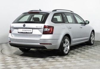 Подержанный автомобиль Skoda Octavia Wagon 2017 года (5 фото)