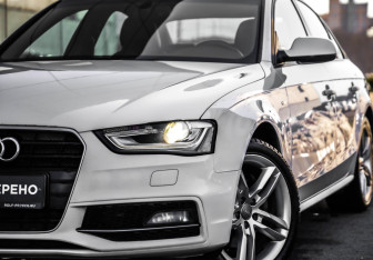 Подержанный автомобиль Audi A4 Sedan 2015 года (2 фото)