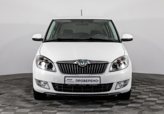 Подержанный автомобиль Skoda Fabia Hatchback 2012 года (2 фото)