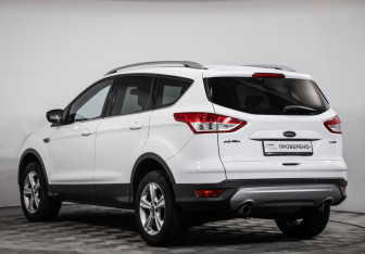 Подержанный автомобиль Ford Kuga 2016 года (7 фото)