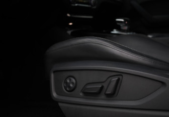 Подержанный автомобиль Audi Q5 2021 года (24 фото)