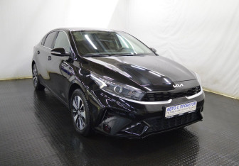 Подержанный автомобиль Kia Cerato Sedan 2021 года (3 фото)