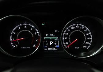 Подержанный автомобиль Mitsubishi ASX 2015 года (12 фото)