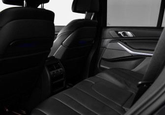 Подержанный автомобиль BMW X5 2020 года (33 фото)