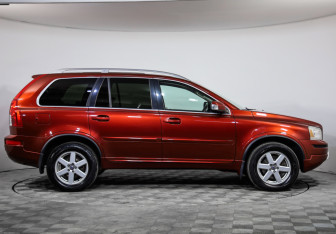 Подержанный автомобиль Volvo XC90 2013 года (4 фото)