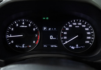 Подержанный автомобиль Hyundai Creta 2017 года (12 фото)