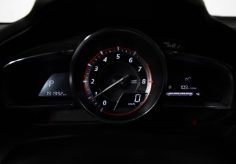 Подержанный автомобиль Mazda 3 Sedan 2014 года (14 фото)