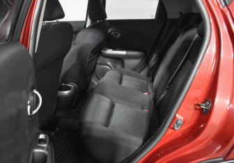 Подержанный автомобиль Nissan Juke 2011 года (11 фото)