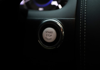 Подержанный автомобиль Infiniti QX80 2017 года (17 фото)